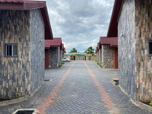 modern-3-bedroom-flats-in-olympia-big-4