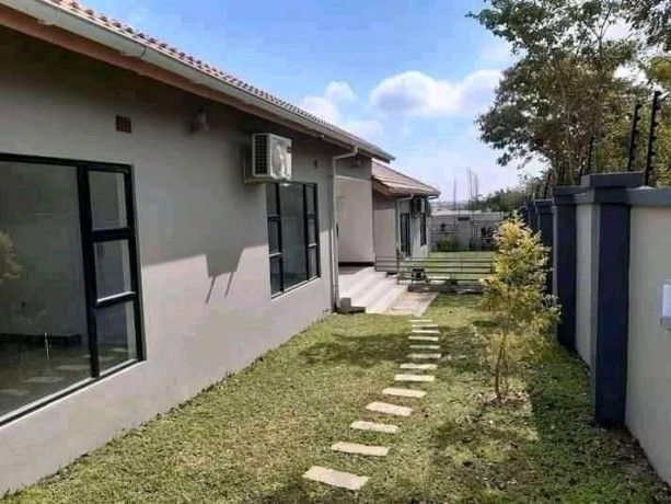 neat-and-spacious-3-bedroom-flat-for-rent-in-roma-park-big-1