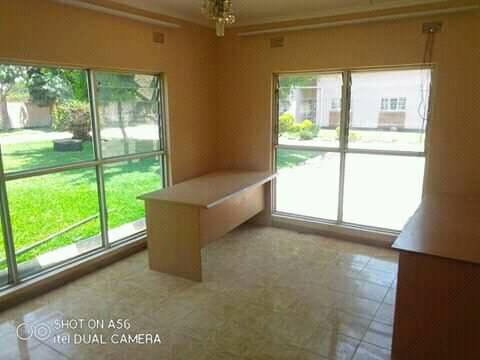 executive-3-bedroom-flat-in-woodlands-chalala-big-4