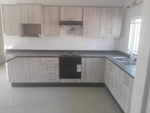 3-bedroom-flat-for-rent-in-chalala-big-3