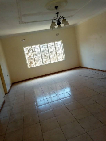 for-rent-chudleigh-2-bedroom-flat-big-1
