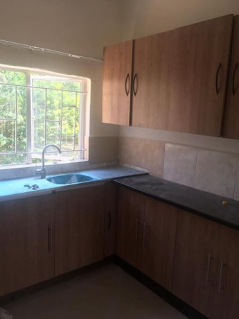 2-bedroom-house-for-rent-in-olympia-big-3