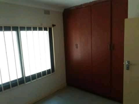 2-bedroom-flat-for-rent-in-north-mead-big-4