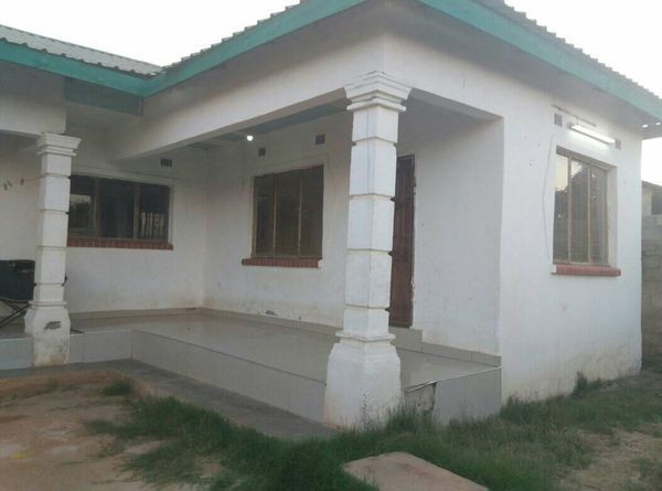 for-rent-3-bedroomed-x-2-flats-in-chamba-valley-big-3