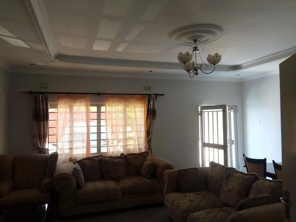 executive-2-bedroom-standalone-in-foxdale-big-2