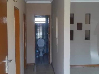 executive-two-bedroom-flat-for-rent-in-woodland-chalala