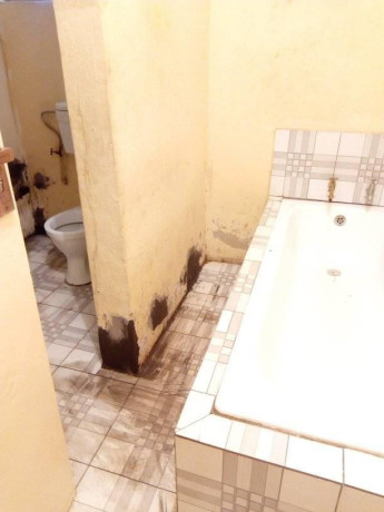 vacant-1-bedroom-flat-near-goldcrest-mall-big-0