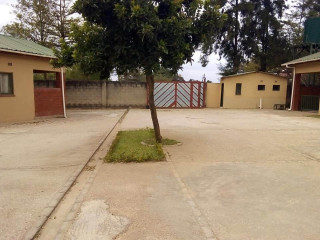 2-bedroom-flat-in-chelston