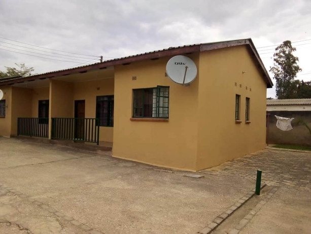 2-bedroom-flat-in-chelston-big-2