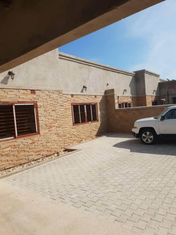 newly-built-semi-detached-flats-in-ibex-hill-big-5