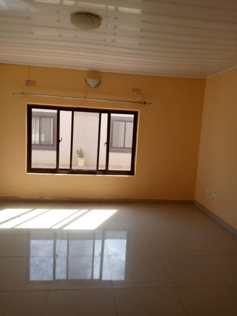 two-bedroom-flat-for-rent-near-memorial-park-big-2