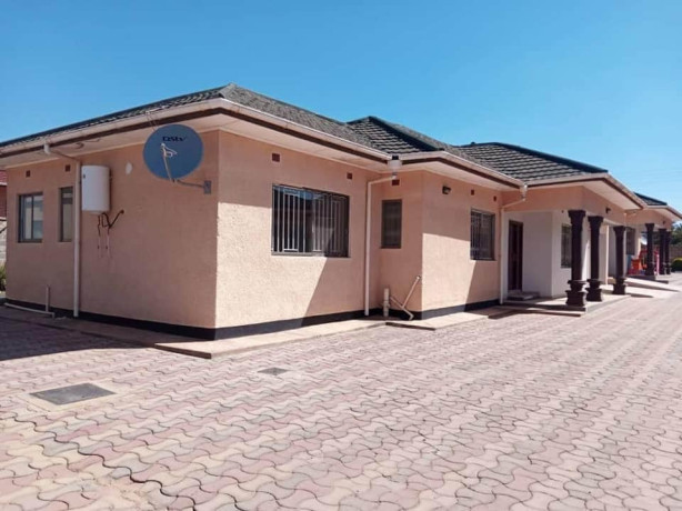3-bedroom-flat-in-foxdale-chamba-valley-big-2