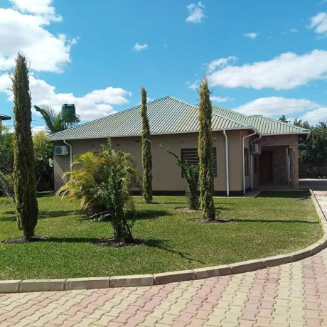 3-bedroom-houses-in-silverest-complex-big-4