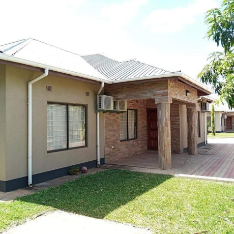 3-bedroom-houses-in-silverest-complex-big-3