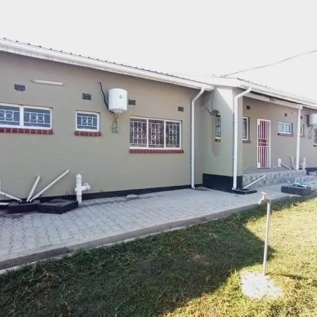 newly-built-2-bedroom-flats-in-ibex-hill-big-2