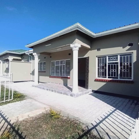 newly-built-2-bedroom-flats-in-ibex-hill-big-4