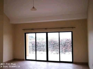 spacious-3-bedroom-flat-for-rent-in-foxdale-estate