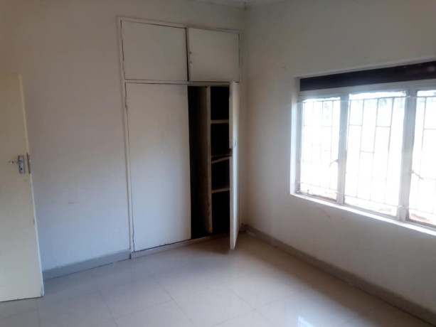 3-bedroom-house-with-separate-dining-and-sitting-rooms-big-1