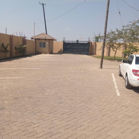 executive-1-bedroomed-flat-for-rent-off-ringroad-near-water-workslibala-south-big-5