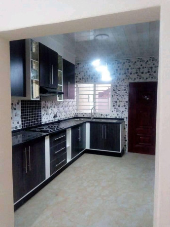 paved-yard-with-motorized-gate-and-borehole-water-big-5