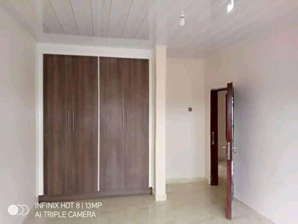 paved-yard-with-motorized-gate-and-borehole-water-big-3