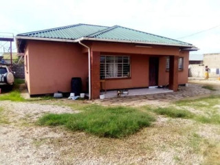 3-bedroom-standalone-house-with-cottage-libala-south
