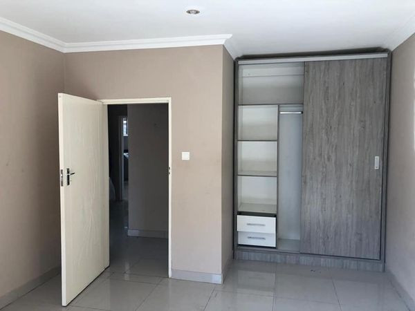 2x2-bedroom-flats-in-meanwood-chamba-valley-phase-1-big-2