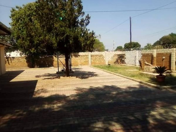 newly-built-3-bedroom-house-in-woodlands-executive-big-2