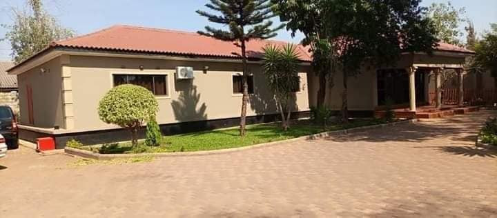4-bedroom-house-for-sale-in-woodlands-big-3