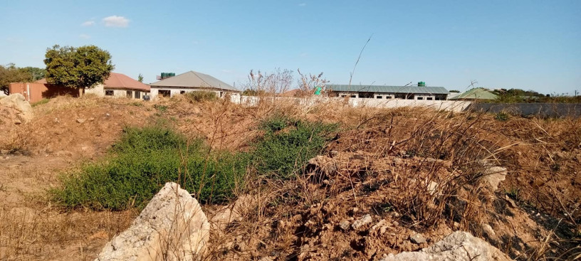 plot-for-sale-in-ibex-near-spectral-filing-station-big-1