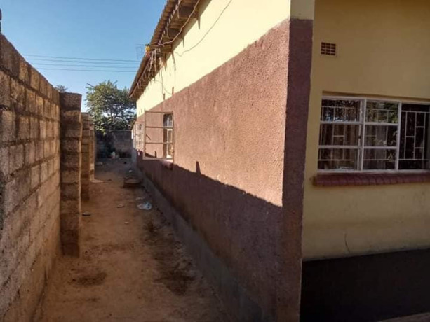 4-bedroom-house-for-sale-in-kaunda-square-stage-2-big-2