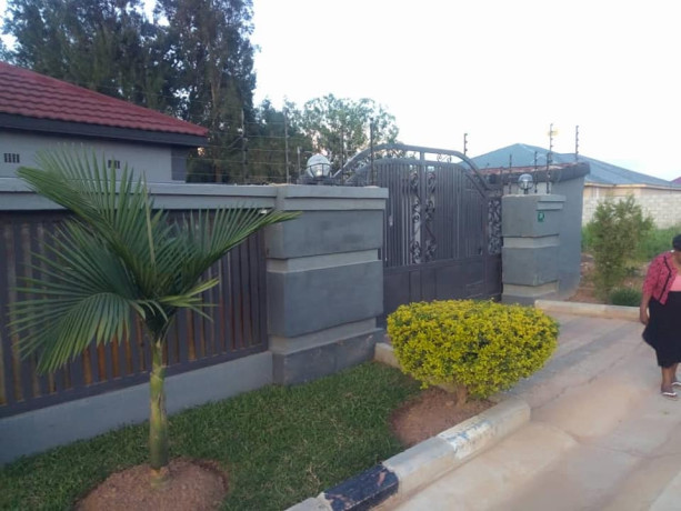 modern-3-bedroom-flats-for-sale-in-salama-park-big-3