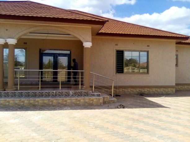 5-bedroom-house-for-sale-in-meanwood-ibex-big-2