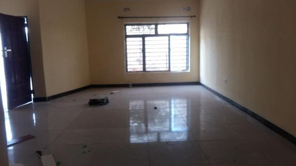 2-bedrooms-flats-in-libala-south-big-4
