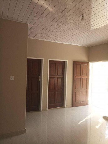 executive-2-bedroom-flat-for-rent-big-0