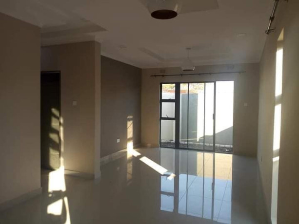 3-bedroom-flats-for-rent-in-ibex-main-street-big-1