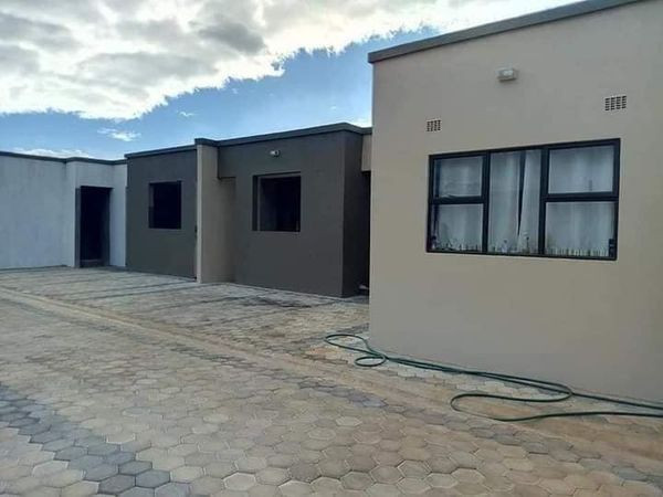 3-bedroom-flats-for-rent-in-ibex-main-street-big-4