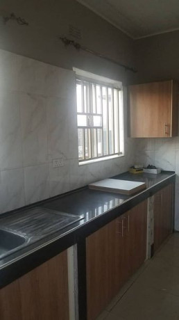 2-bedroom-flat-for-rent-big-5