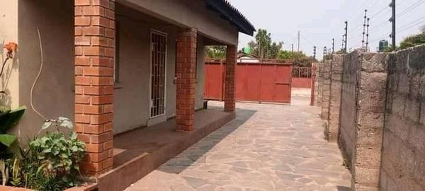 two-bedroom-flat-for-rent-in-phi-big-5