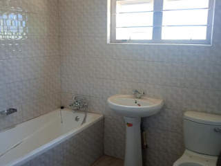 spacious-3-bedroom-house-for-rent-in-chalala-lusaka