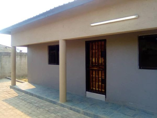 vacant-2-bedroomed-flat-for-rent-in-kamwala-south-big-6