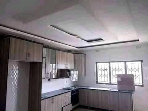 executive-4-bedroom-house-in-ibex-hill-big-4