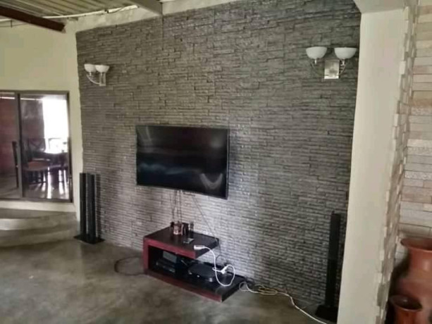 3-bedroom-property-with-25-acres-of-land-big-2