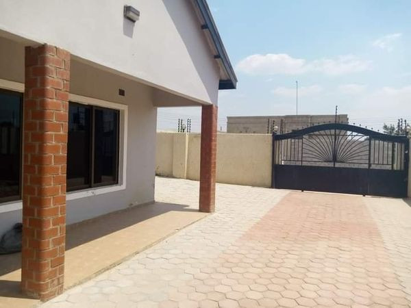 3-bedroom-house-for-sale-in-meanwood-airport-phase-1-big-6