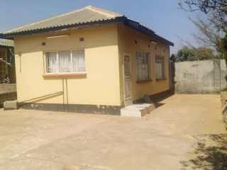 neat-1-bedroom-flat-in-woodlands-for-rent