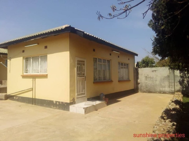 neat-1-bedroom-flat-in-woodlands-for-rent-big-2