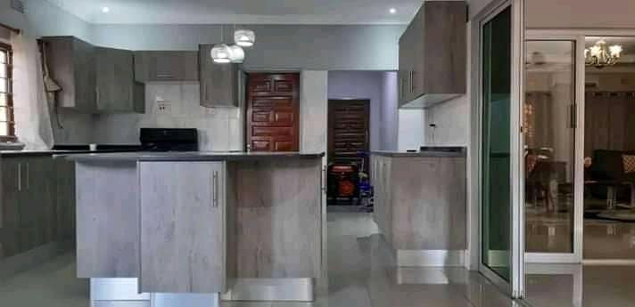 executive-4-bedroom-house-in-chalala-lusaka-big-7