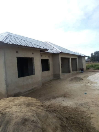 complex-of-3-bedroom-flats-for-sale-in-roma-foxdale-big-2