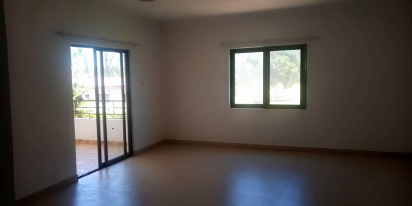 spacious-3-bedroom-duplex-flat-in-avondale-big-2