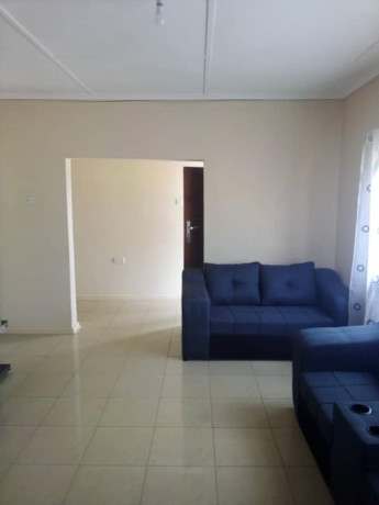neat-2-bedroom-flat-in-woodlands-borderview-big-4
